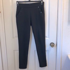 Black stretchy jegging. Size S/M